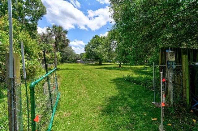 332 SW Salerno Road, Stuart, FL 34997