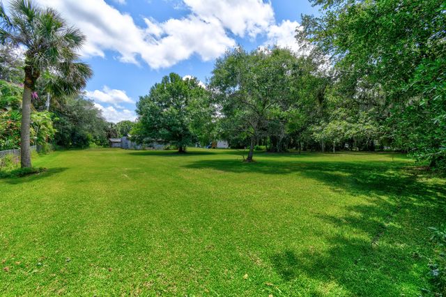 332 SW Salerno Road, Stuart, FL 34997