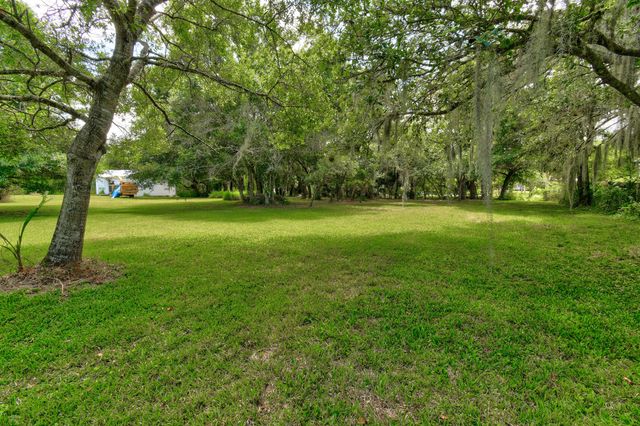 332 SW Salerno Road, Stuart, FL 34997