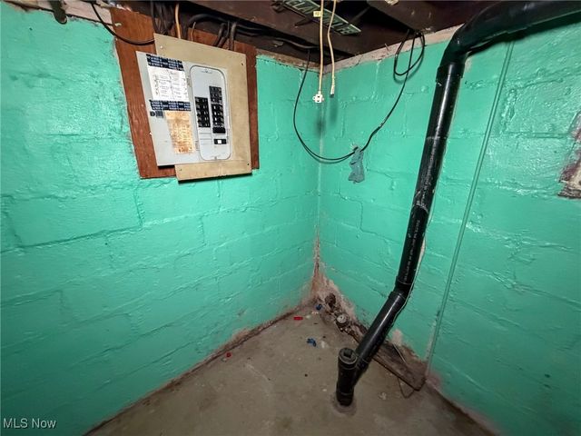 1705 Cleveland Avenue, East Liverpool, OH 43920