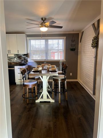 380 Northgate Dr E, Washington Twp, PA 15613