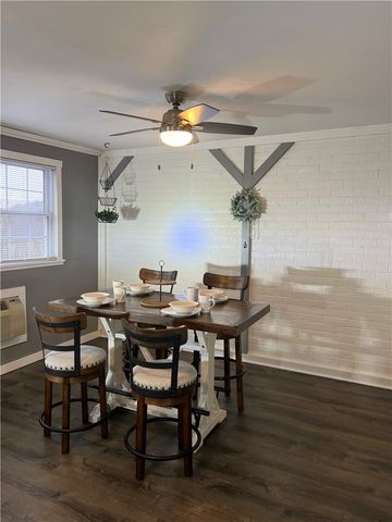 380 Northgate Dr E, Washington Twp, PA 15613