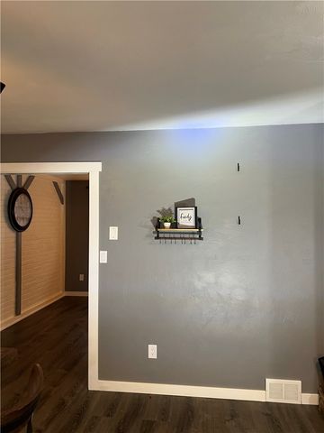 380 Northgate Dr E, Washington Twp, PA 15613