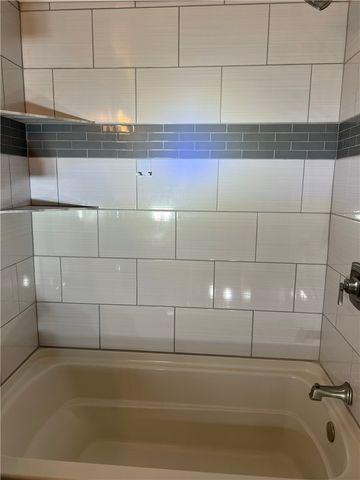 380 Northgate Dr E, Washington Twp, PA 15613