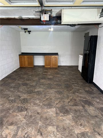 380 Northgate Dr E, Washington Twp, PA 15613