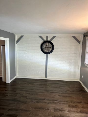 380 Northgate Dr E, Washington Twp, PA 15613