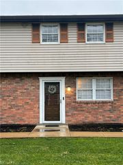 380 Northgate Dr E, Washington Twp, PA 15613
