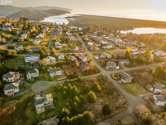 Valley View Dr, Pacific City, OR 97135