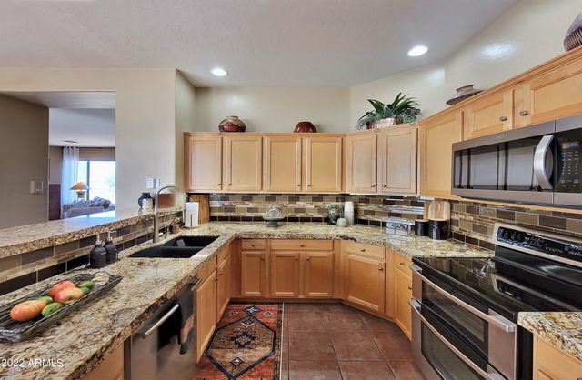 19550 N Grayhawk Drive 2073, Scottsdale, AZ 85255