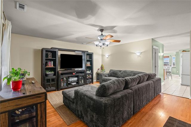 288 Eastport Lane, Springdale, AR 72764