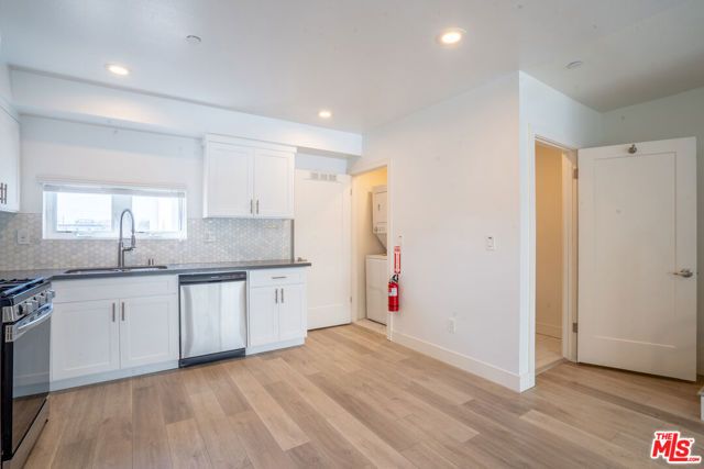 608 N Gramercy Place, Los Angeles, CA 90004