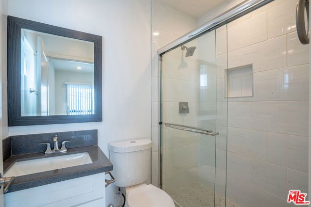 608 N Gramercy Place, Los Angeles, CA 90004