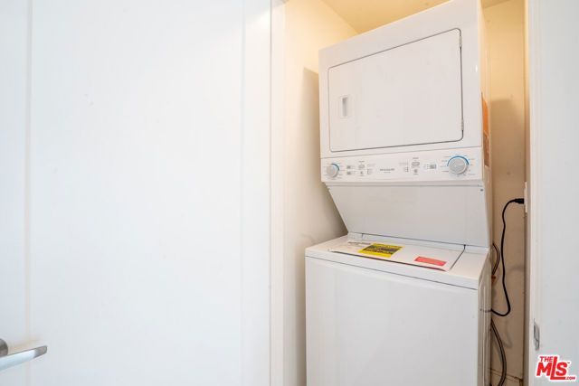 608 N Gramercy Place, Los Angeles, CA 90004