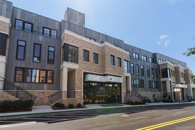 33 Calvert Street TH13, Harrison, NY 10528