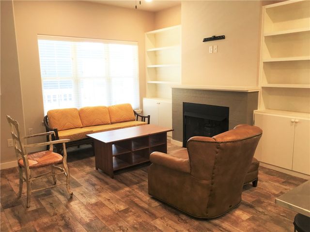 1690 W Neptune Street, Fayetteville, AR 72701