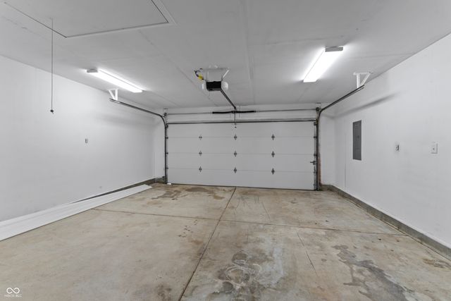 5839 Prairie Meadow Drive, Indianapolis, IN 46221