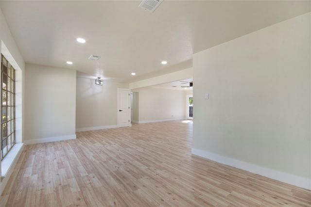 1212 Willow Glen Drive, Dallas, TX 75232