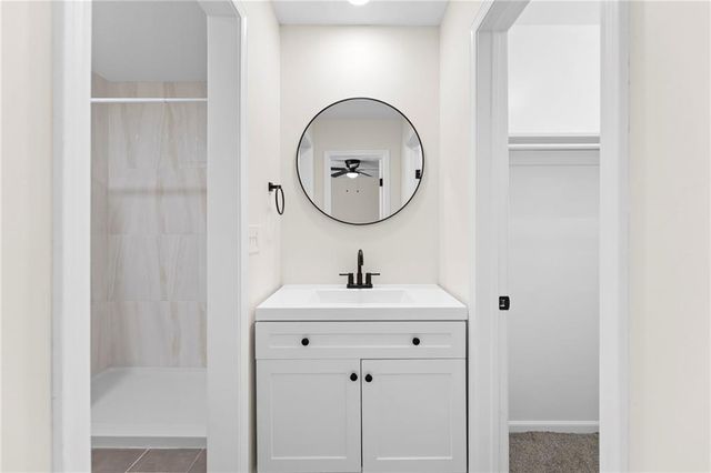 1421 E Stagecoach Drive, Olathe, KS 66062