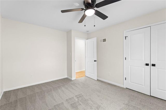 1421 E Stagecoach Drive, Olathe, KS 66062