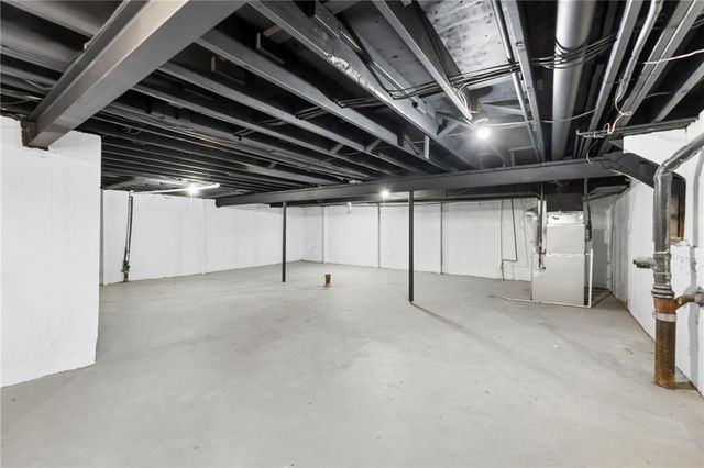 1421 E Stagecoach Drive, Olathe, KS 66062