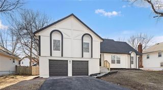 1421 E Stagecoach Drive, Olathe, KS 66062