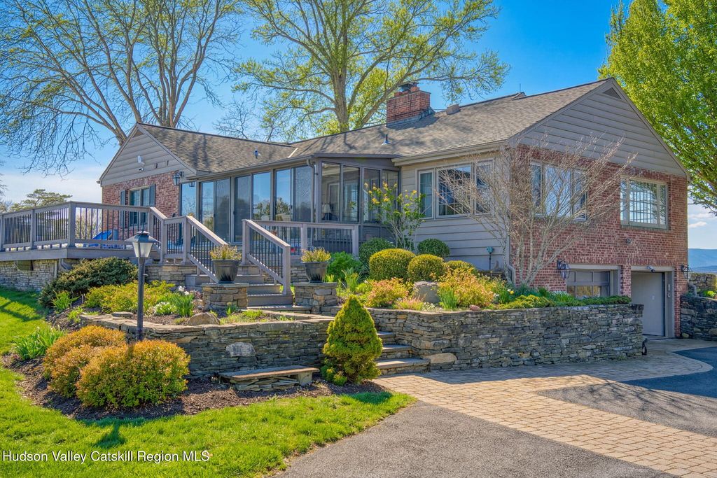 96 Ely Street, Coxsackie, NY 12051