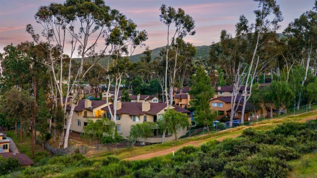 7366 Mission Trails Dr 104, Santee, CA 92071