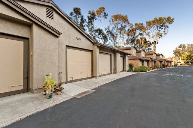 7366 Mission Trails Dr 104, Santee, CA 92071
