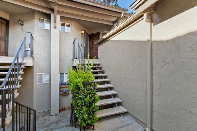 7366 Mission Trails Dr 104, Santee, CA 92071