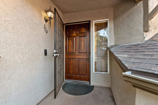 7366 Mission Trails Dr 104, Santee, CA 92071