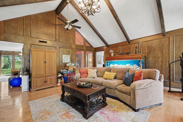 135 Creekside Drive, Double Oak, TX 75077