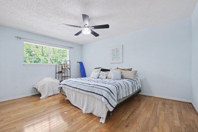 135 Creekside Drive, Double Oak, TX 75077