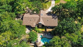 135 Creekside Drive, Double Oak, TX 75077