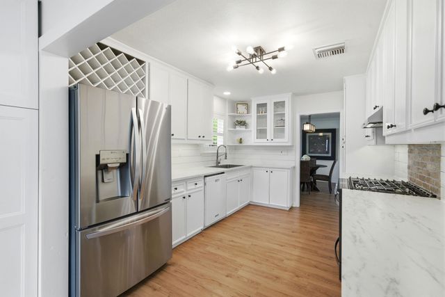 1925 Althea Drive, Houston, TX 77018