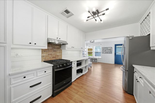 1925 Althea Drive, Houston, TX 77018