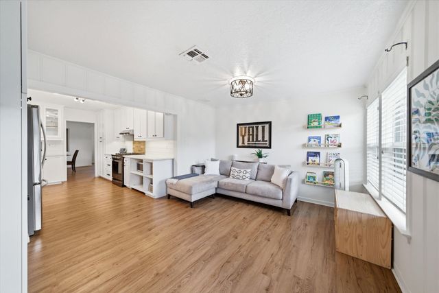 1925 Althea Drive, Houston, TX 77018