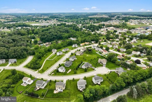 920 FRIAR RUN, Hanover, PA 17331