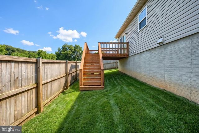 920 FRIAR RUN, Hanover, PA 17331