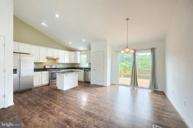 920 FRIAR RUN, Hanover, PA 17331