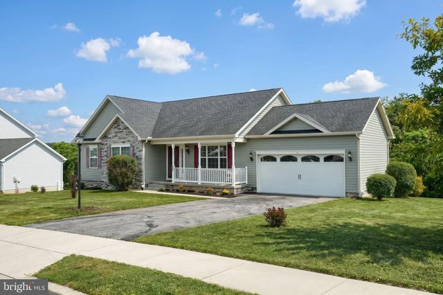 920 FRIAR RUN, Hanover, PA 17331