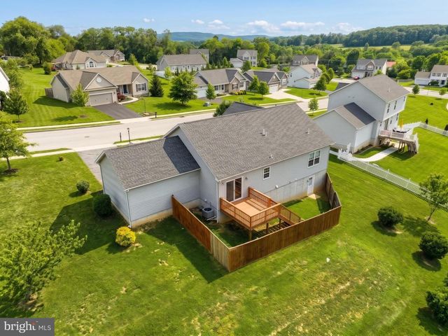 920 FRIAR RUN, Hanover, PA 17331