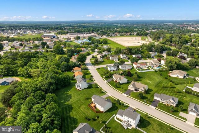920 FRIAR RUN, Hanover, PA 17331