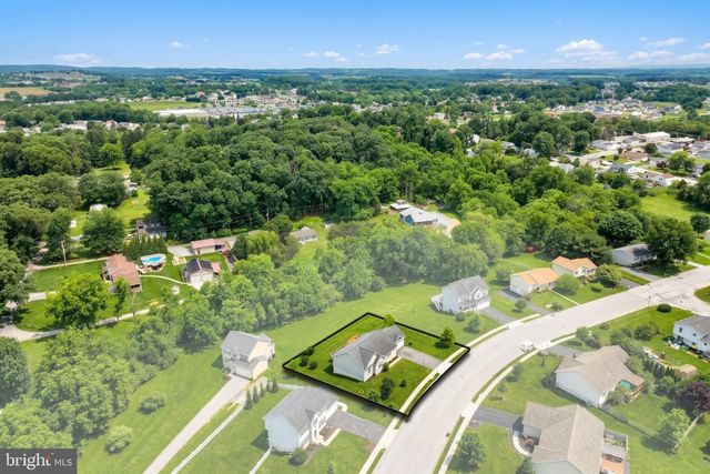 920 FRIAR RUN, Hanover, PA 17331