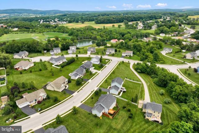 920 FRIAR RUN, Hanover, PA 17331