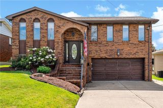 2123 Carolina Avenue, West Mifflin, PA 15122