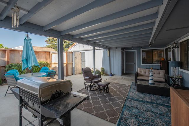 1915 W Santa Ana Avenue, Fresno, CA 93705