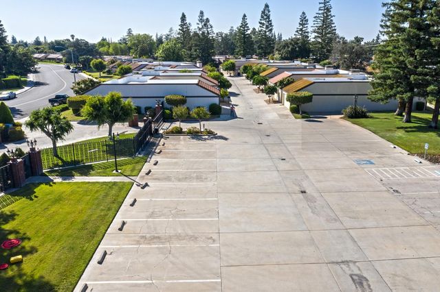 1915 W Santa Ana Avenue, Fresno, CA 93705