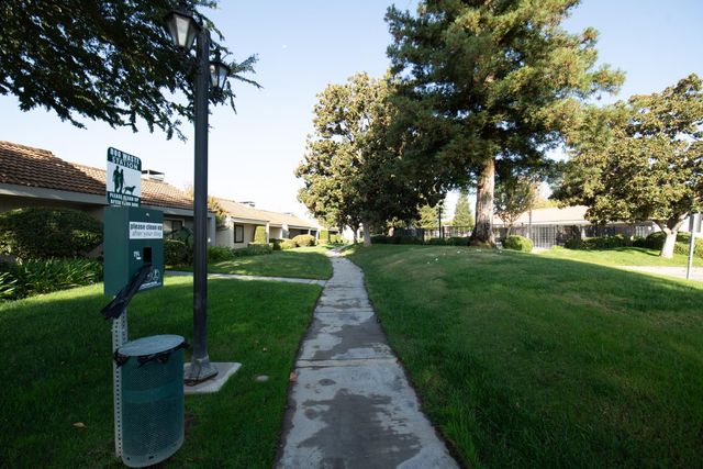 1915 W Santa Ana Avenue, Fresno, CA 93705