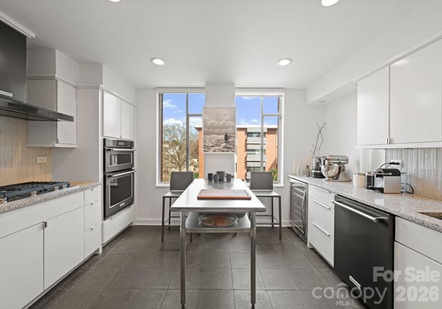 1300 Queens Road, Charlotte, NC 28207