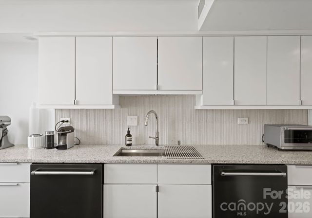 1300 Queens Road, Charlotte, NC 28207